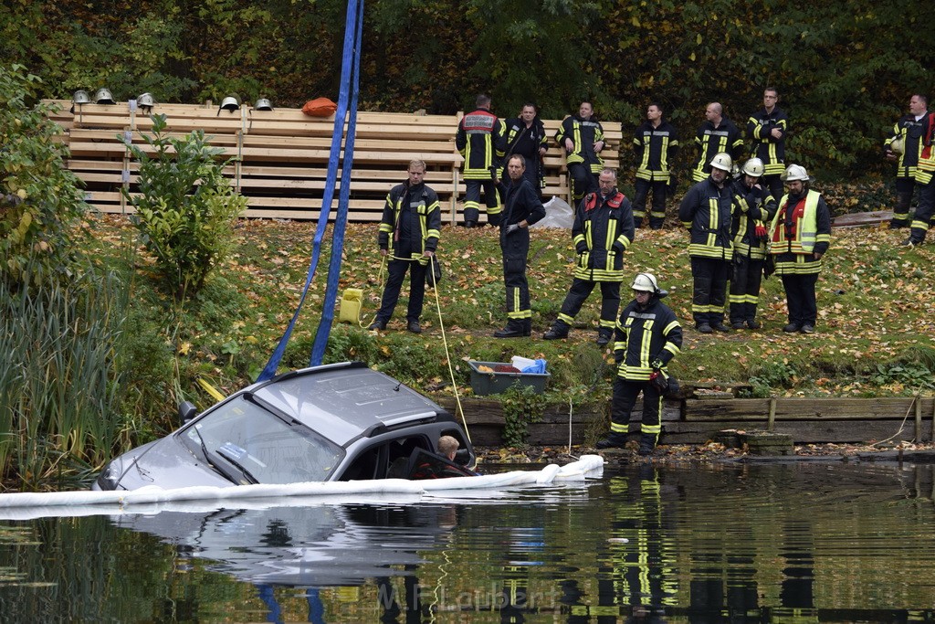 Einsatz BF Koeln PKW im See Koeln Esch P064.JPG - Miklos Laubert